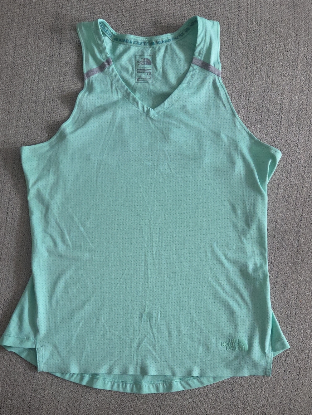 The North Face Women’s Mint Aqua V-Neck Performance Tank